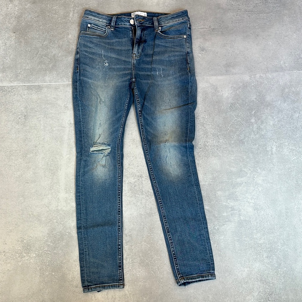 Selling my ASOS 30 x 30 skinny jeans. Worn once.